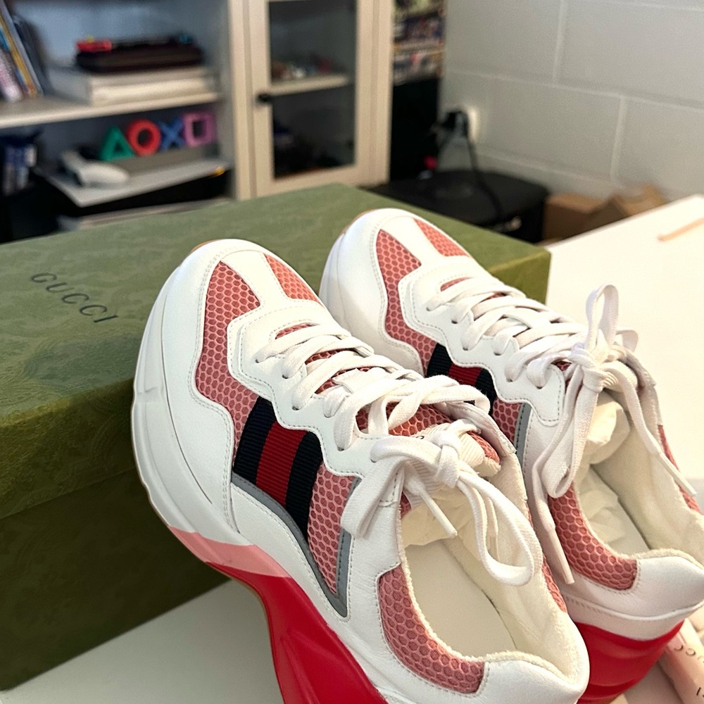 Gucci Sneakers - Picture 3 of 8